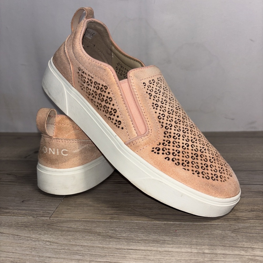 Women's 8 Vionic Kimmie Perf slip-on sneakers Pink Peach Suede Arch Support